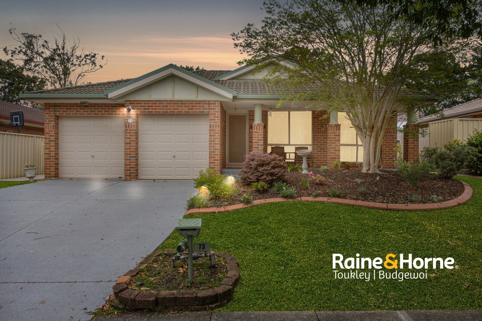 4 bedrooms House in 73 Skyhawk Avenue HAMLYN TERRACE NSW, 2259