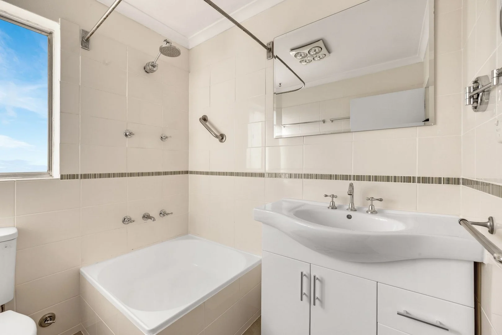 Additional image 7 of 15/12 Federal Avenue, Crestwood NSW 2620