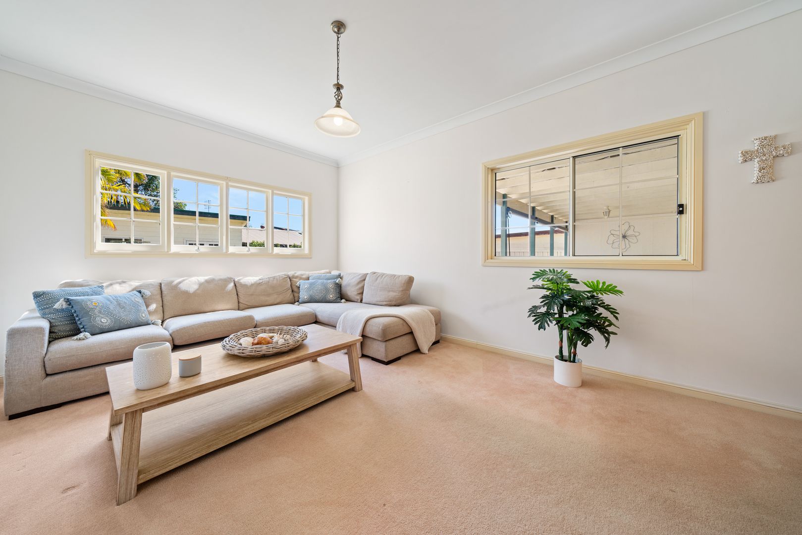 20 Clare Crescent, Berkeley Vale NSW 2261, Image 2