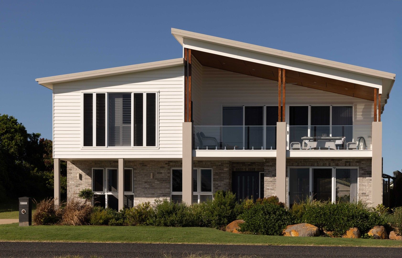 4 bedrooms House in 7 Sea Esplanade BURNETT HEADS QLD, 4670