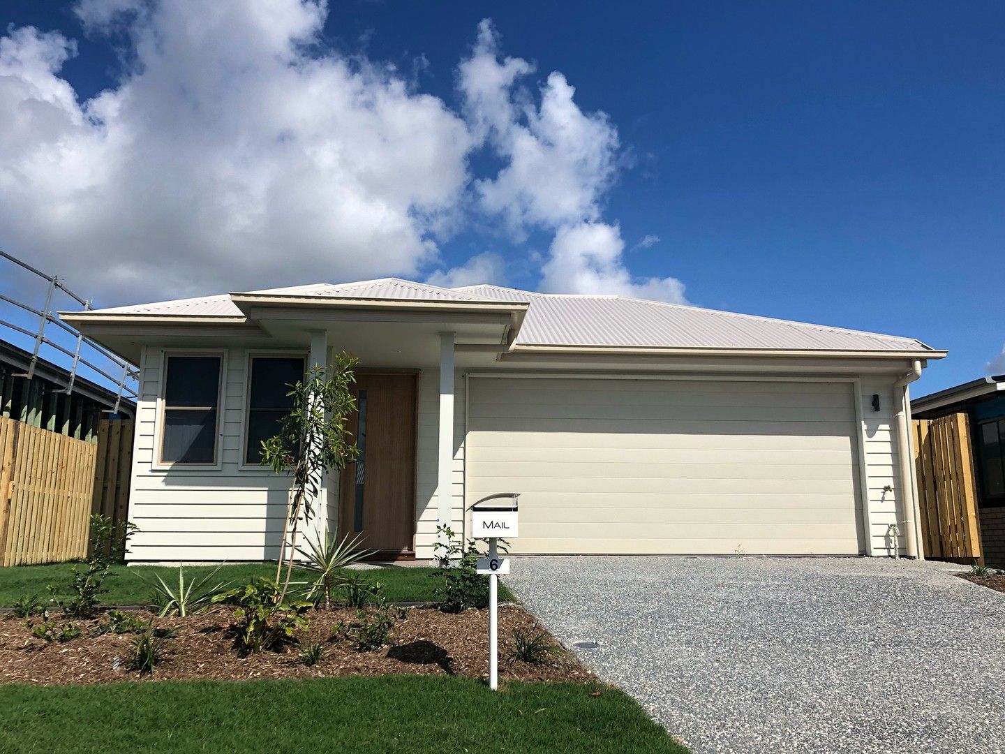 4 bedrooms House in 6 Stockyard Lane PARK RIDGE QLD, 4125