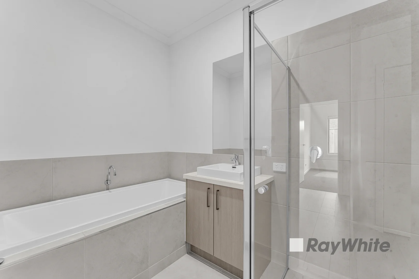 Additional image 5 of 17 Citron Way, Clyde VIC 3978