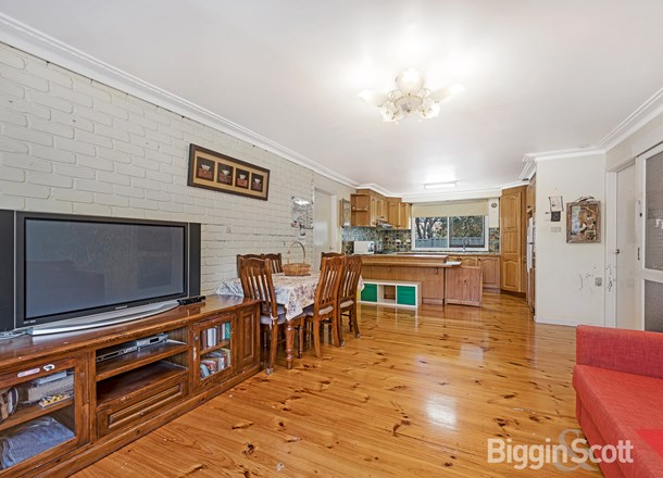 122 Lawrence Road, Mount Waverley VIC 3149