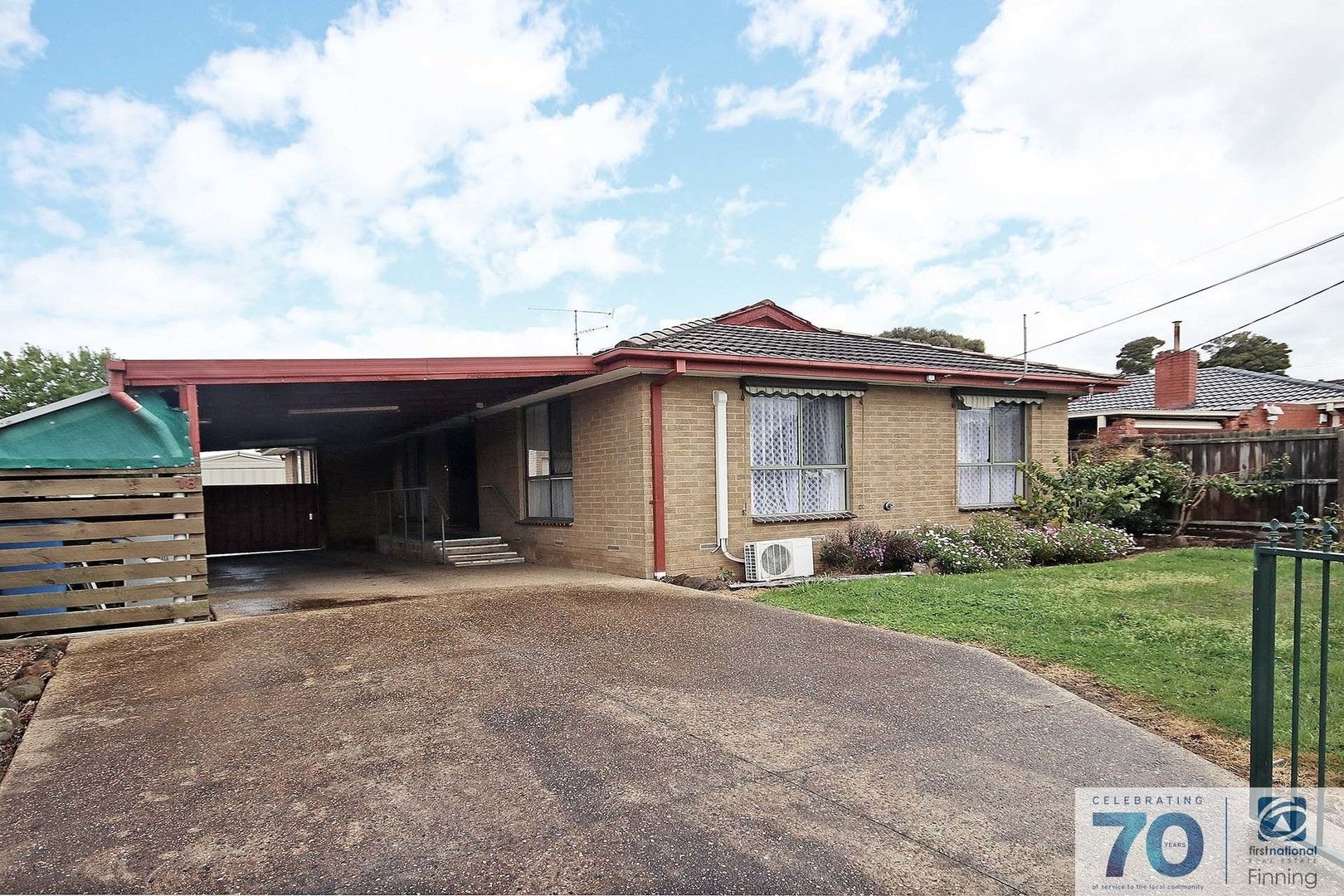 3 bedrooms House in 18 Cranbourne Drive CRANBOURNE VIC, 3977