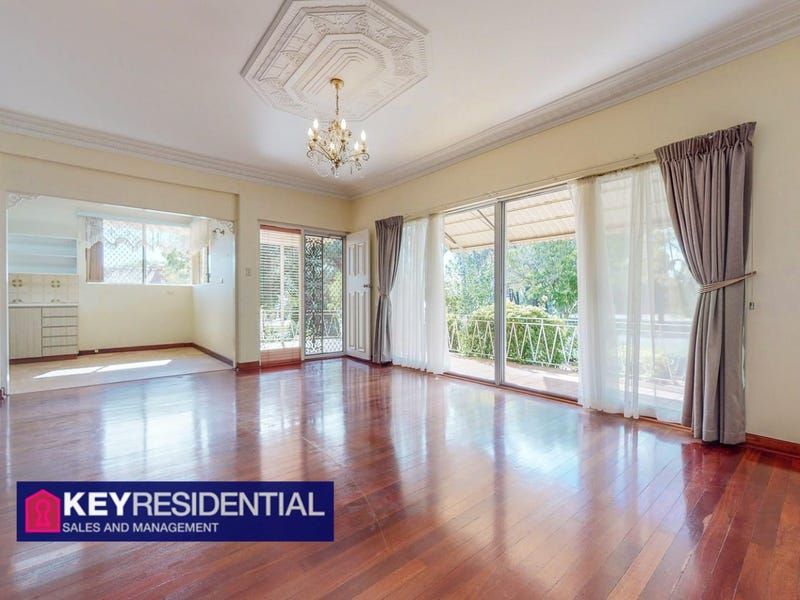 4 bedrooms House in 1 East Lorne Street FLOREAT WA, 6014