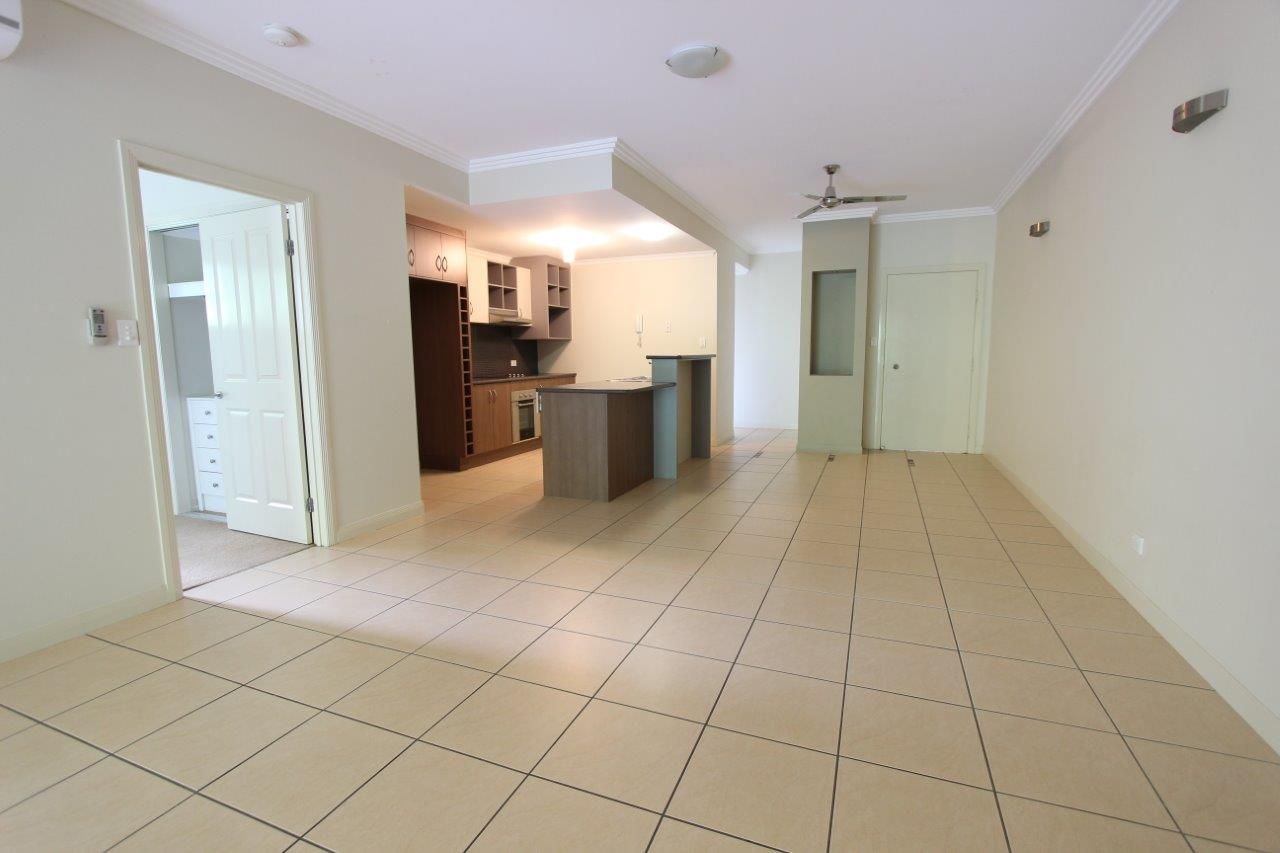7/1804 Captain Cook Highway, Clifton Beach QLD 4879, Image 2