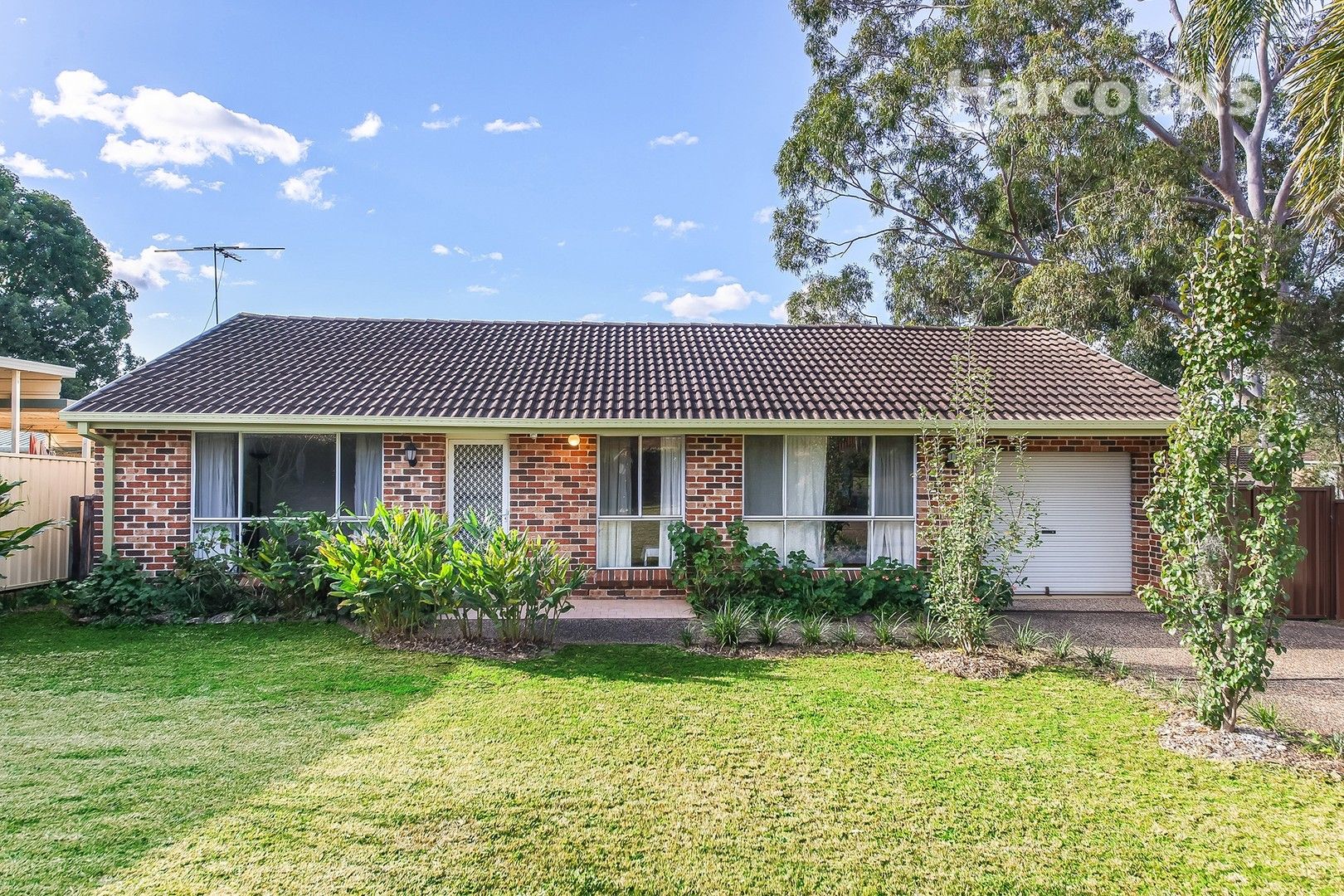 17 Griffiths Place, Eagle Vale NSW 2558, Image 0