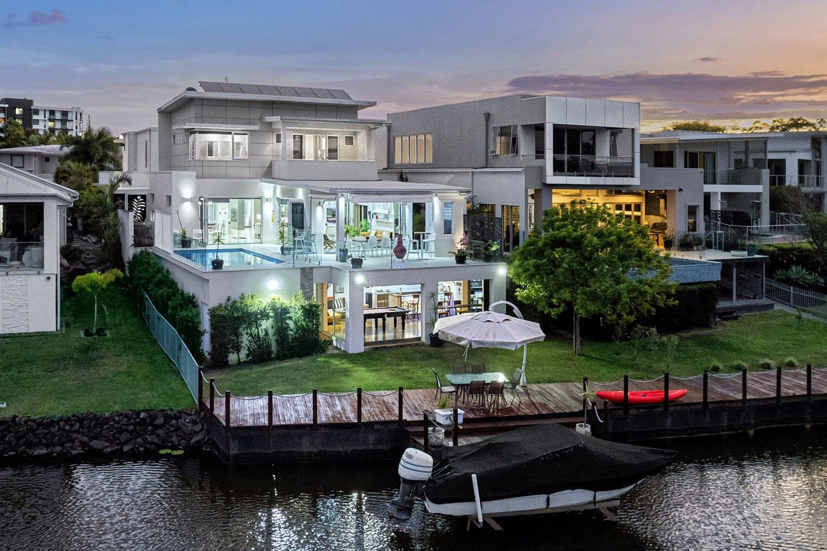 5 bedrooms House in 10 Nicklaus Court MERRIMAC QLD, 4226