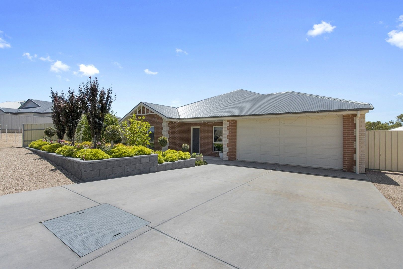 27 Sanders St, Moonta Bay SA 5558, Image 0