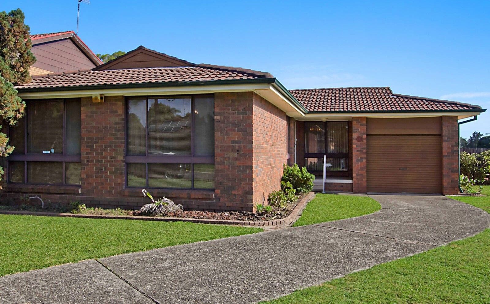 4 bedrooms House in 2 Fry Place QUAKERS HILL NSW, 2763