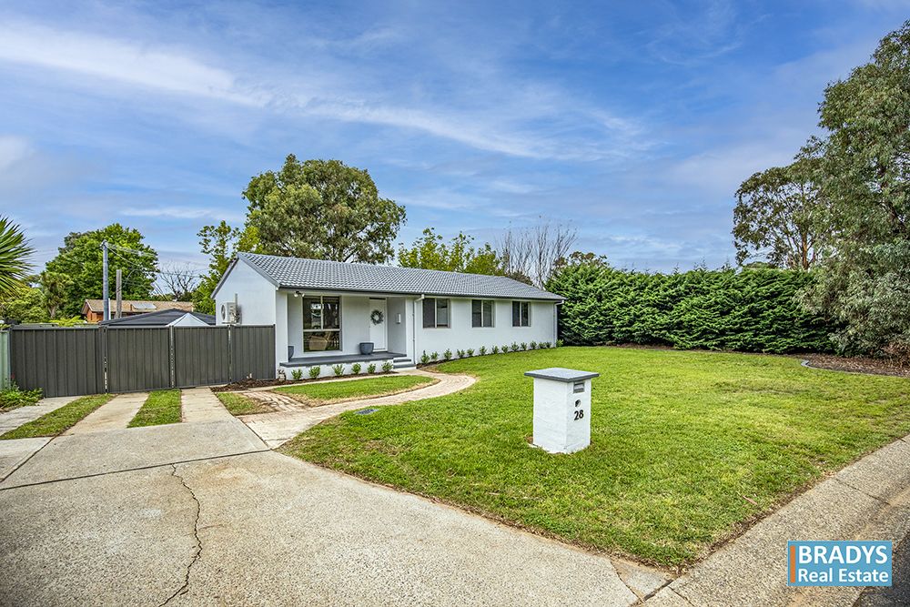 3 bedrooms House in 28 Cawthorn Crescent EVATT ACT, 2617