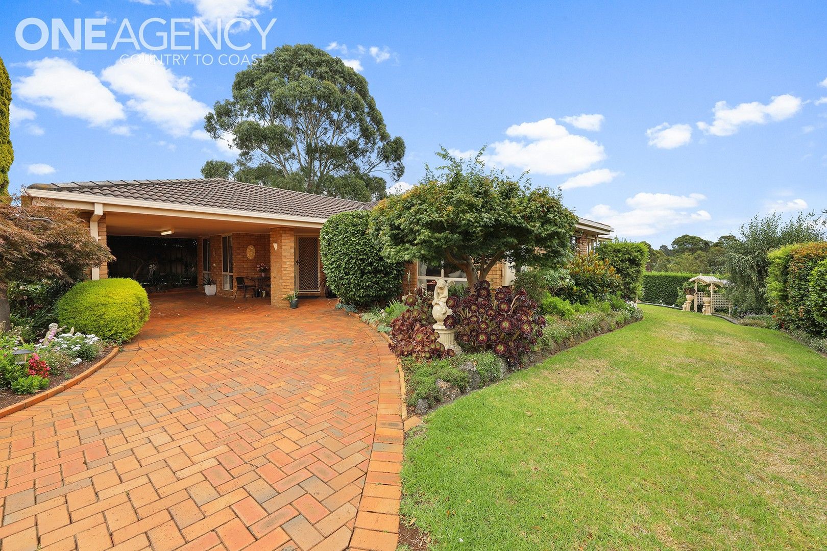 3 bedrooms House in 7 Callistemon Crescent DROUIN VIC, 3818