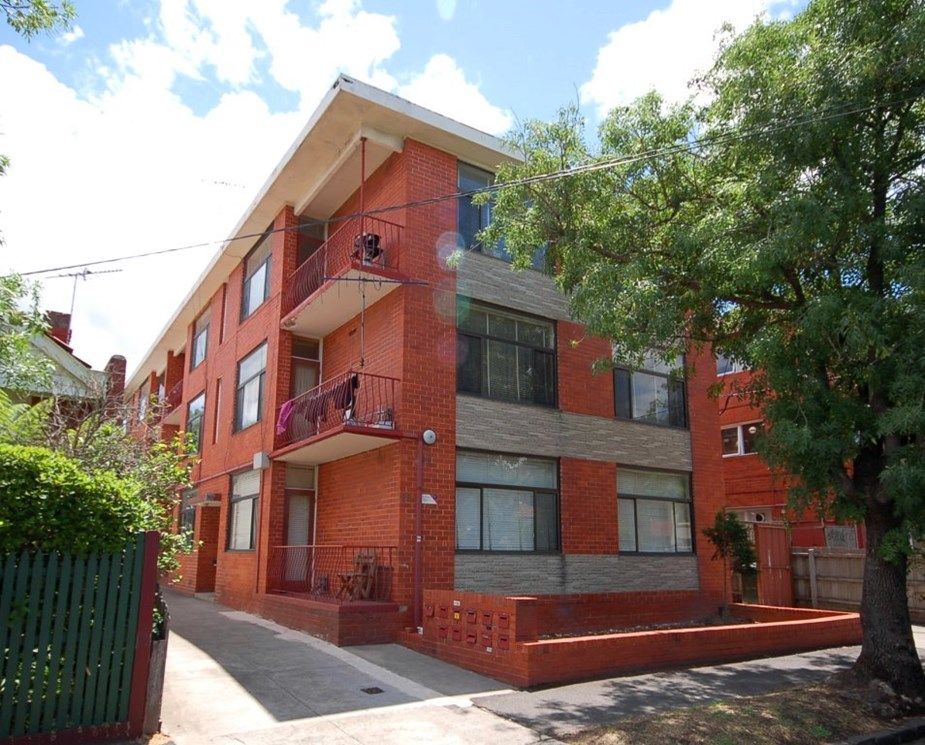 2 bedrooms Apartment / Unit / Flat in 9/26 Scott Street ELWOOD VIC, 3184