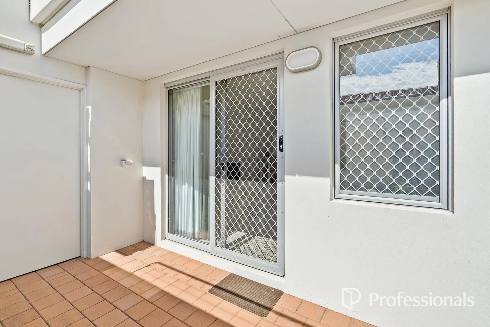 Additional image 11 of 2/18 Mathoura Street, Midland WA 6056