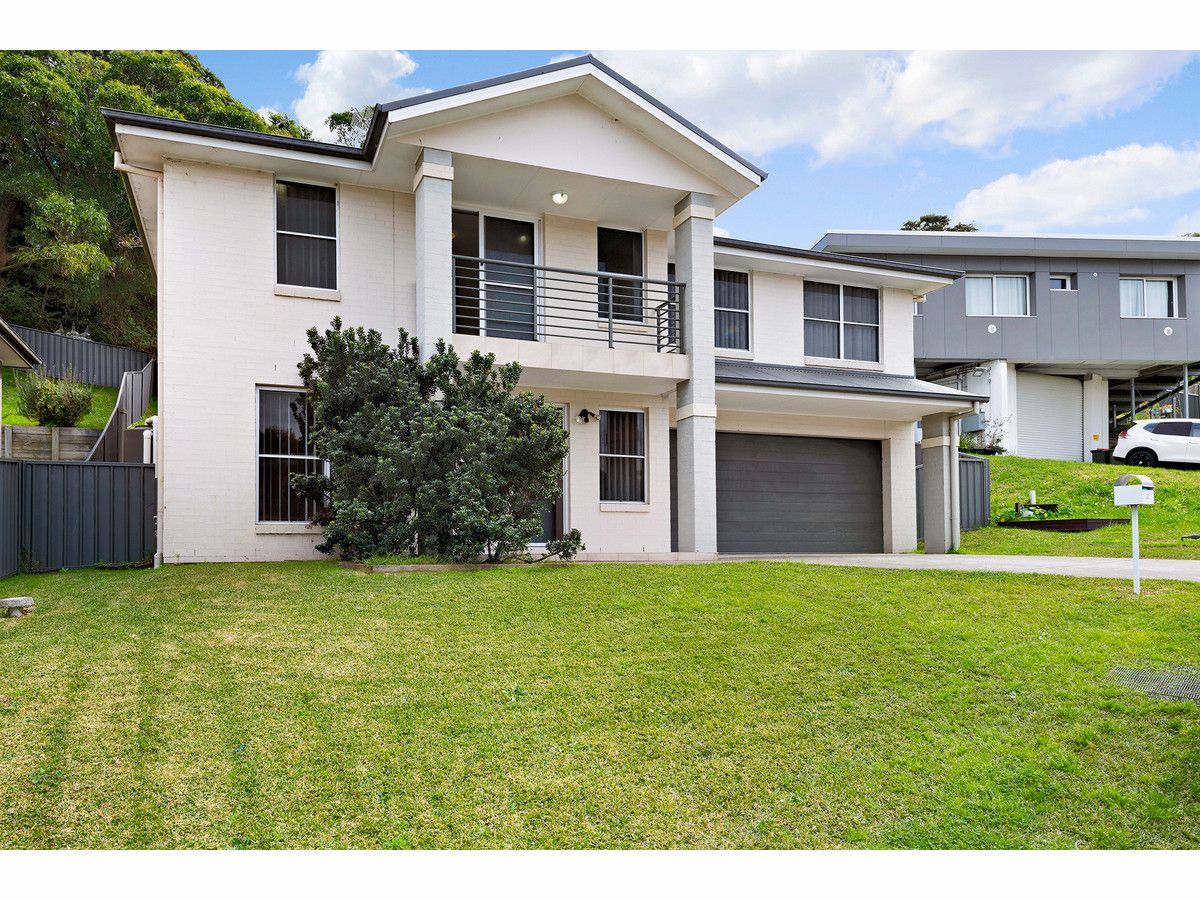 4 bedrooms House in 32 Camellia Street CARDIFF NSW, 2285
