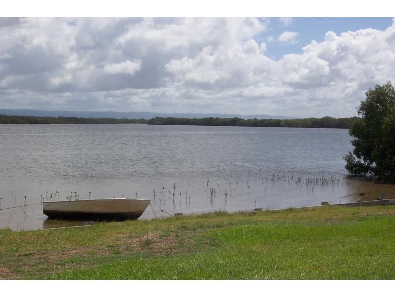 3 Timothy Esplanade, Beachmere Property History & Address Research