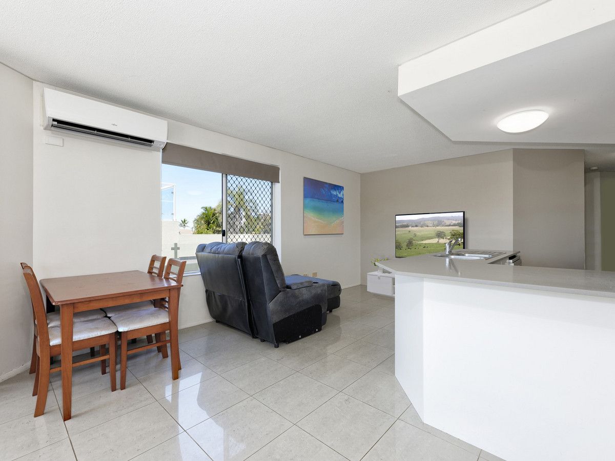 3/5 Whalley Street, Bargara QLD 4670, Image 1