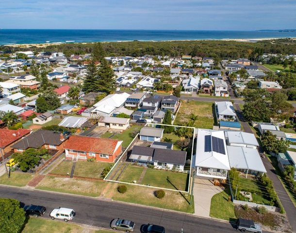 6 Stokes Street, Redhead NSW 2290