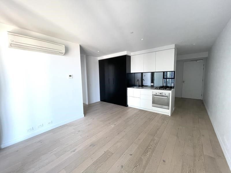 2 bedrooms Apartment / Unit / Flat in 6610/442 Elizabeth Street MELBOURNE VIC, 3000