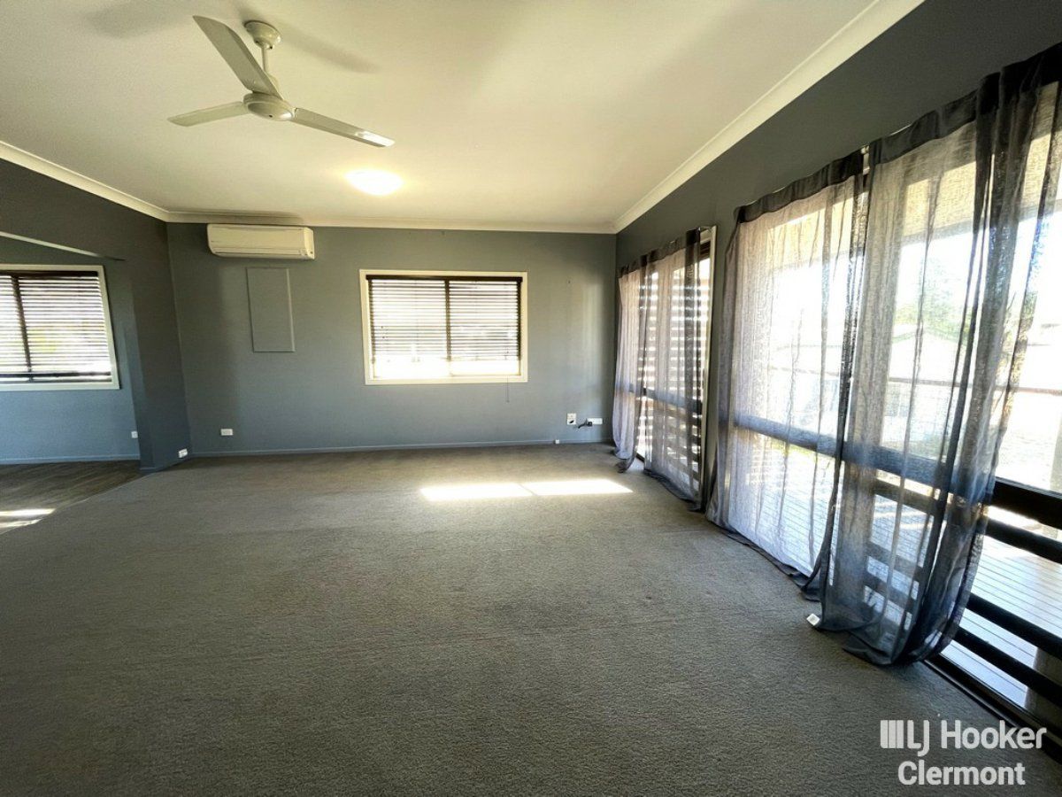 4 Blamey Street, Clermont QLD 4721, Image 2