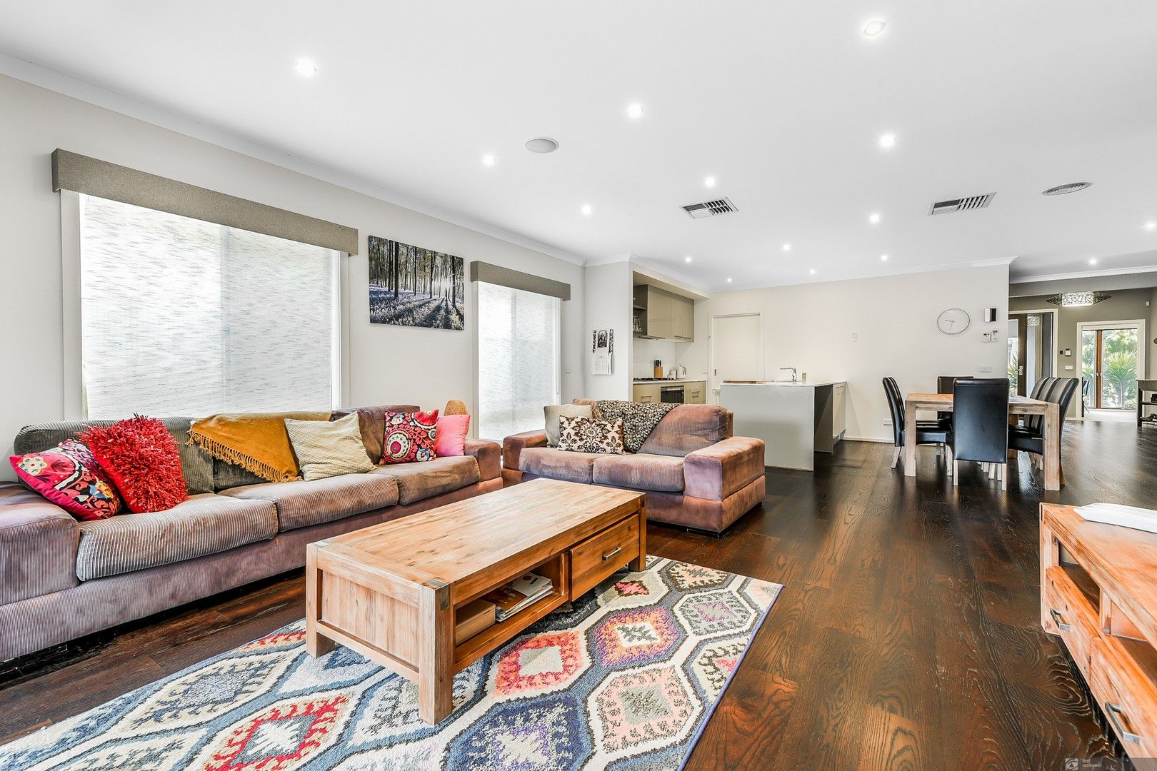 5 bedrooms House in 5 Percheron Way CLYDE NORTH VIC, 3978