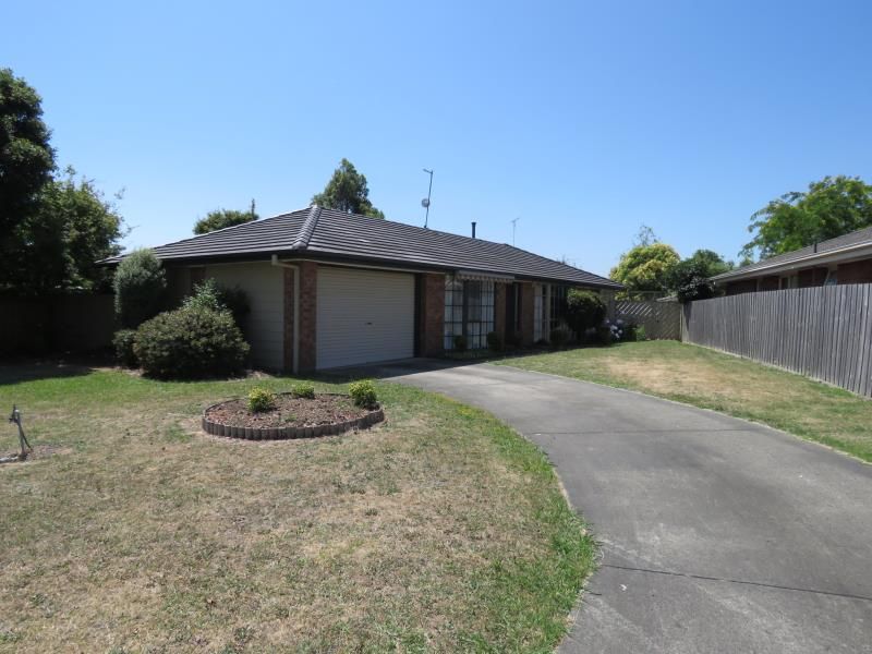 3 bedrooms House in 1 Ibis Court TRARALGON VIC, 3844