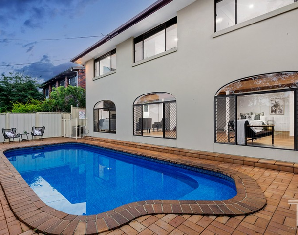 24 Cluden Street, Holland Park West QLD 4121