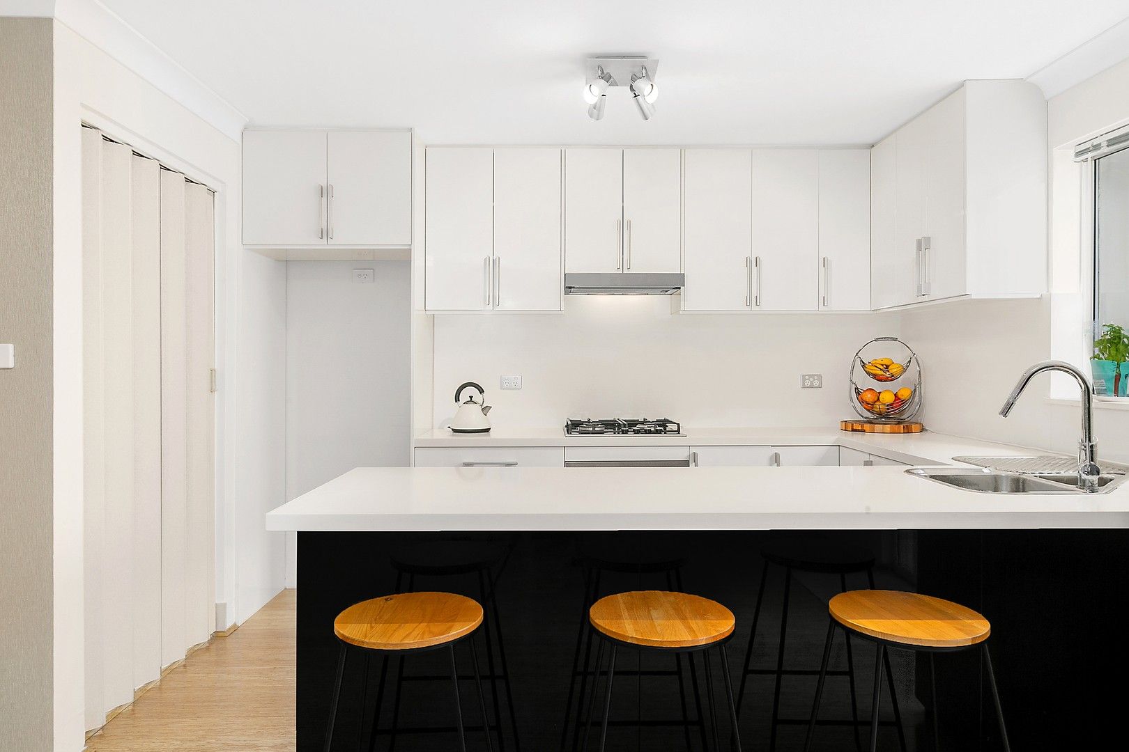 2 bedrooms Apartment / Unit / Flat in 11/34 Fisher Road DEE WHY NSW, 2099