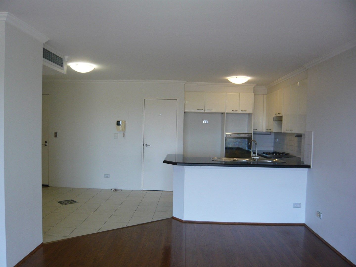 2 bedrooms Apartment / Unit / Flat in 73/323 Forest Road HURSTVILLE NSW, 2220