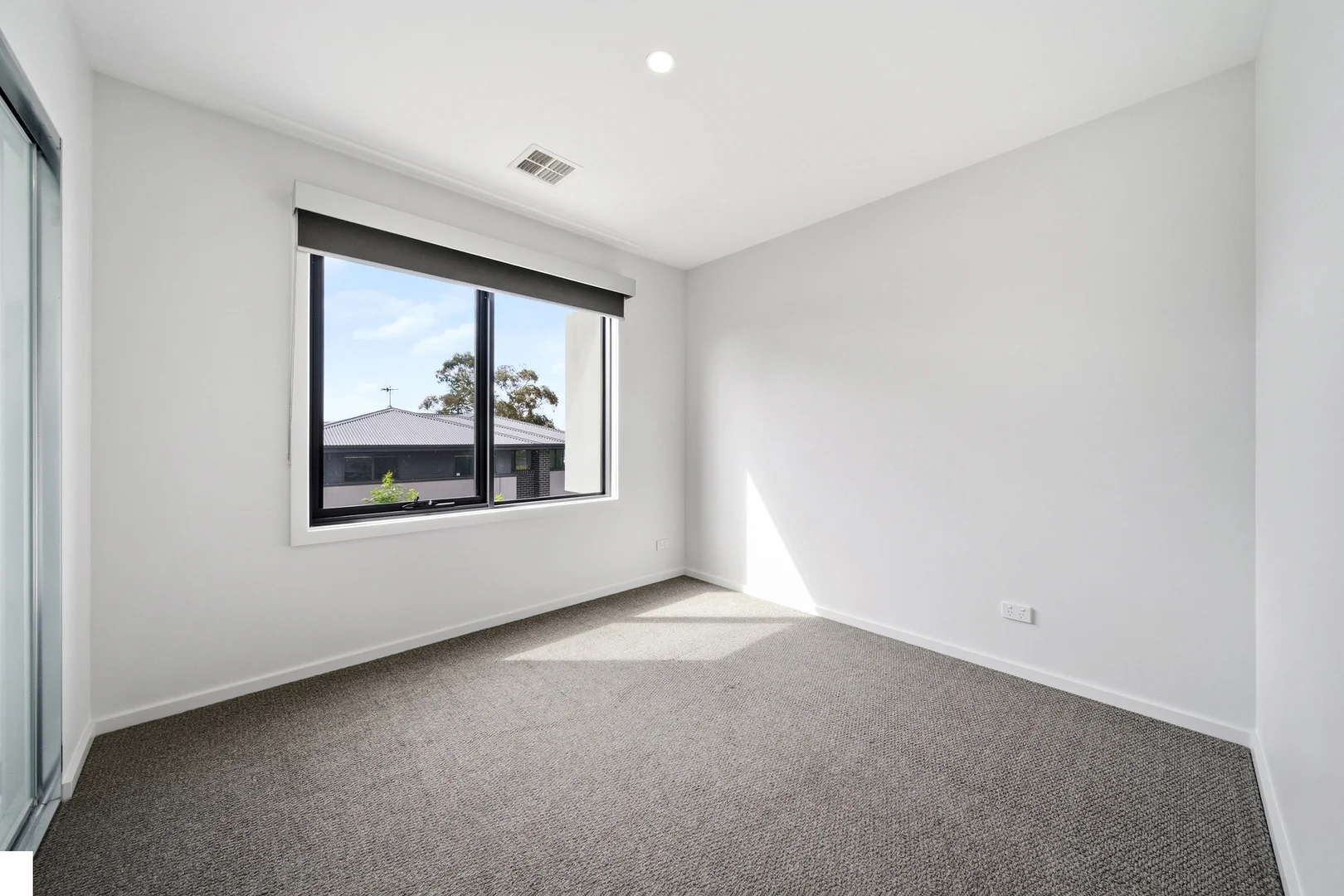 Additional image 7 of 4/12 Shumack Street, Weetangera ACT 2614
