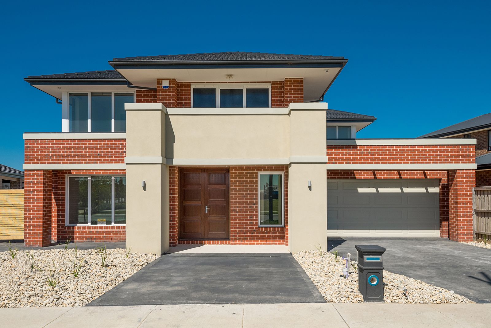 5 bedrooms House in 31 St Georges Road MICKLEHAM VIC, 3064