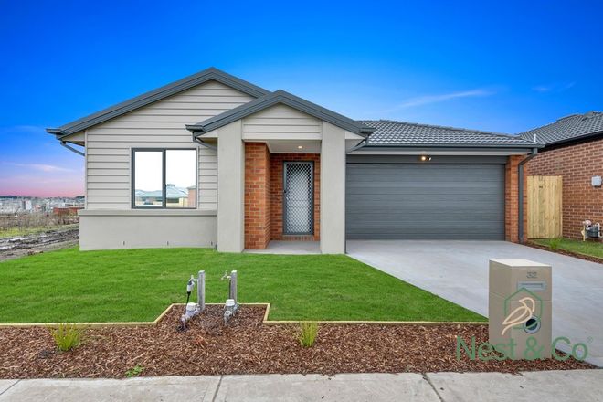 Picture of 32 Pinaster St, WALLAN VIC 3756