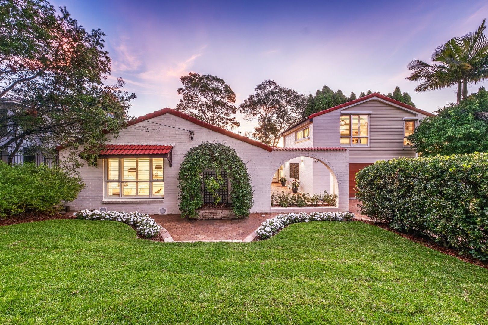 5 bedrooms House in 12 Brallas Avenue ST IVES NSW, 2075