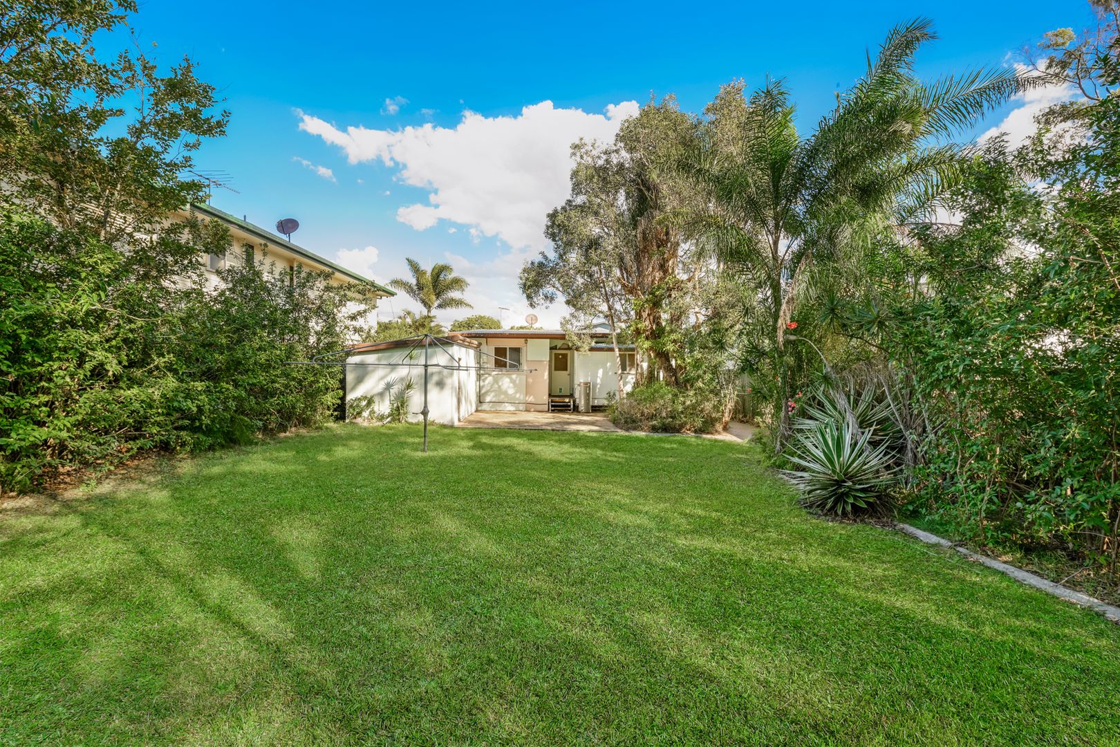 8 Bradley Road, Clontarf QLD 4019, Image 2