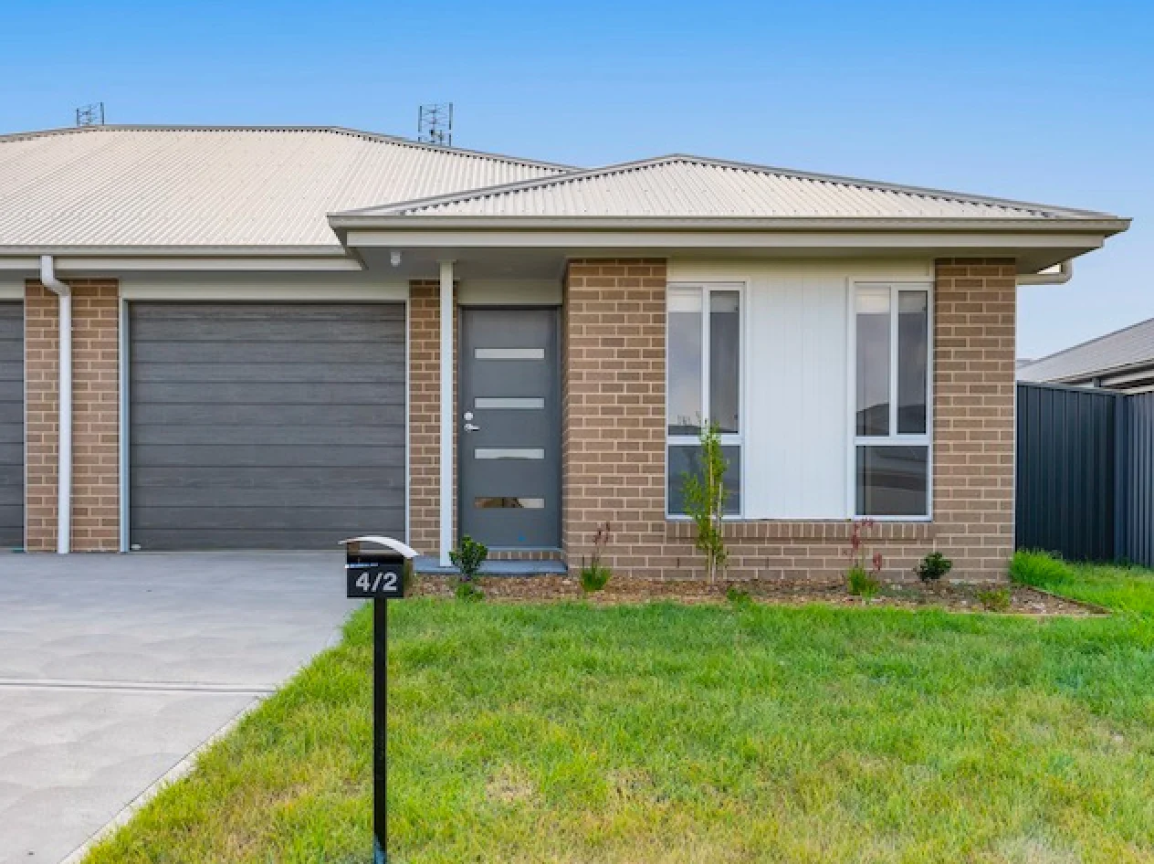 Primary image of 2/4 Riparian Cct, Cessnock NSW 2325