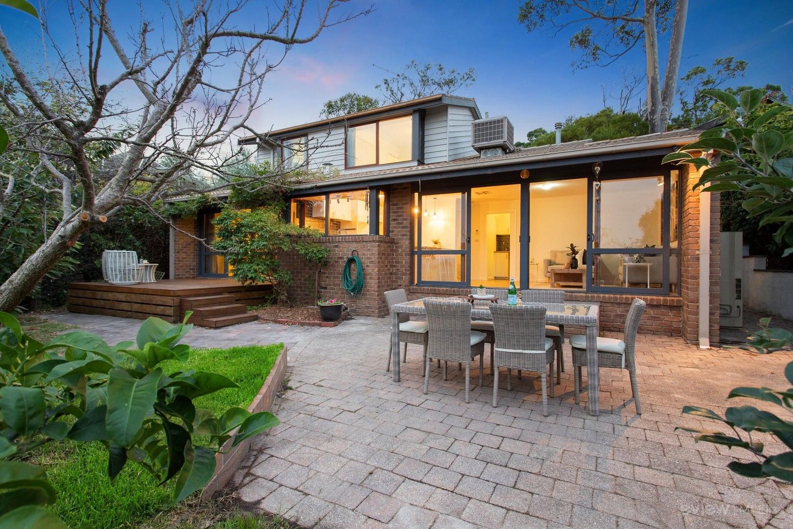 4 bedrooms House in 22 Brighton Crescent MOUNT ELIZA VIC, 3930