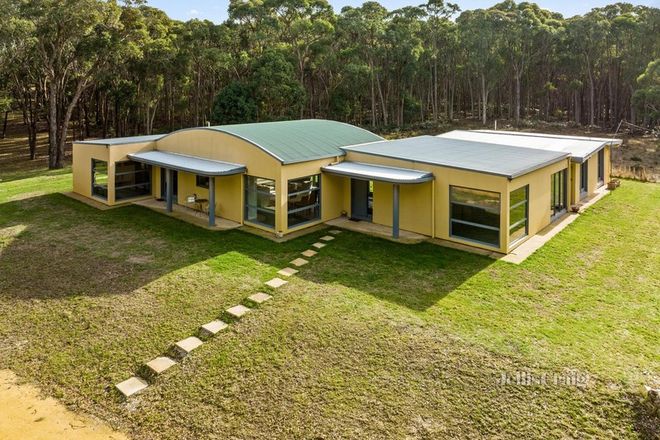 Picture of 569 Sebastopol Smythesdale Road, ROSS CREEK VIC 3351