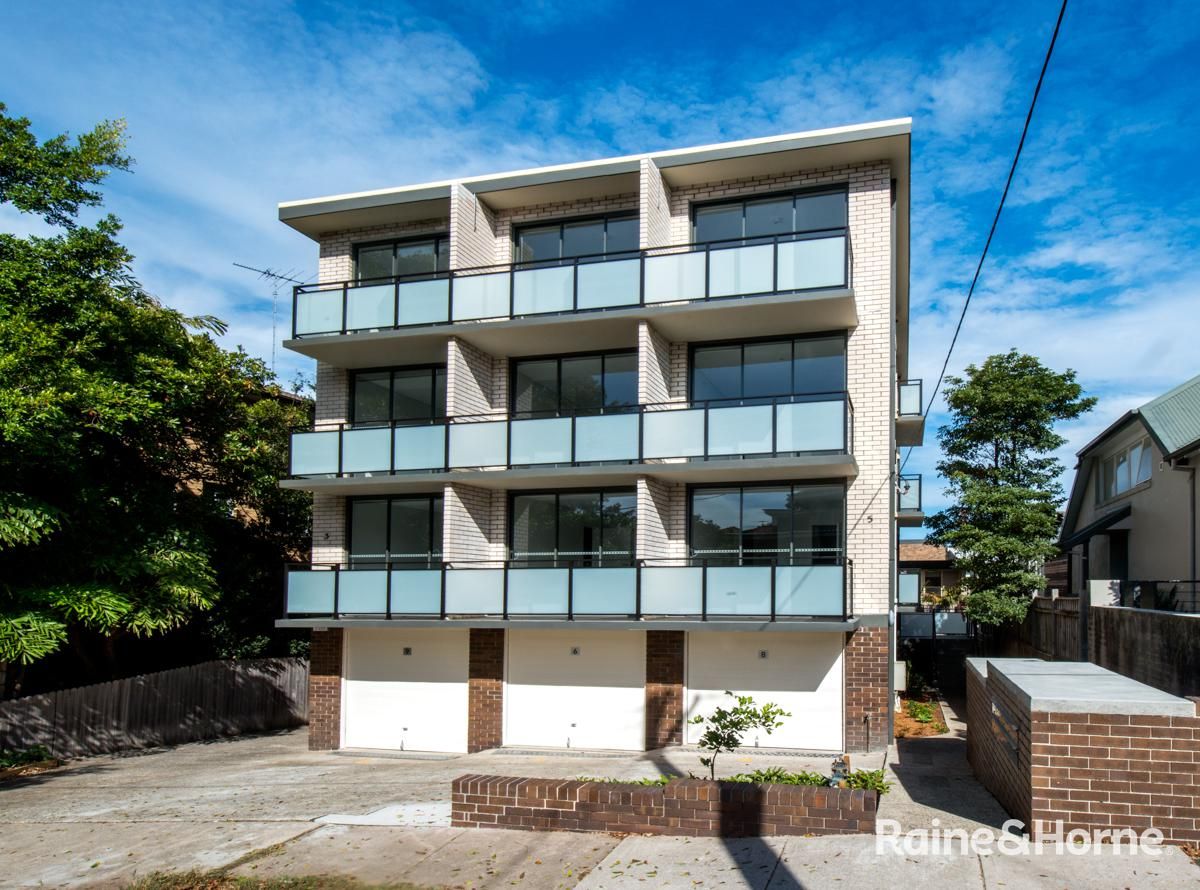 2 bedrooms Apartment / Unit / Flat in 3/3-5 Flood Street CLOVELLY NSW, 2031