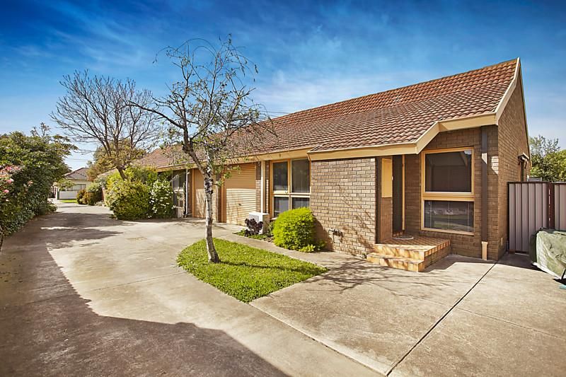 113 Gordon Street, COBURG VIC 3058, Image 2