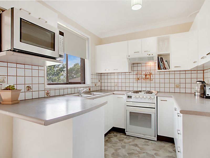 8 McIntosh Street, THE OAKS NSW 2570, Image 2