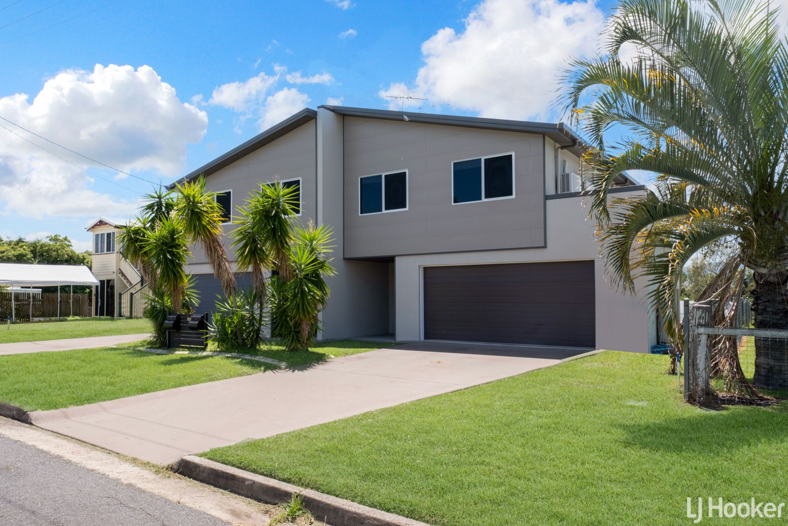 4 bedrooms House in 1/2 Kingel Street WANDAL QLD, 4700