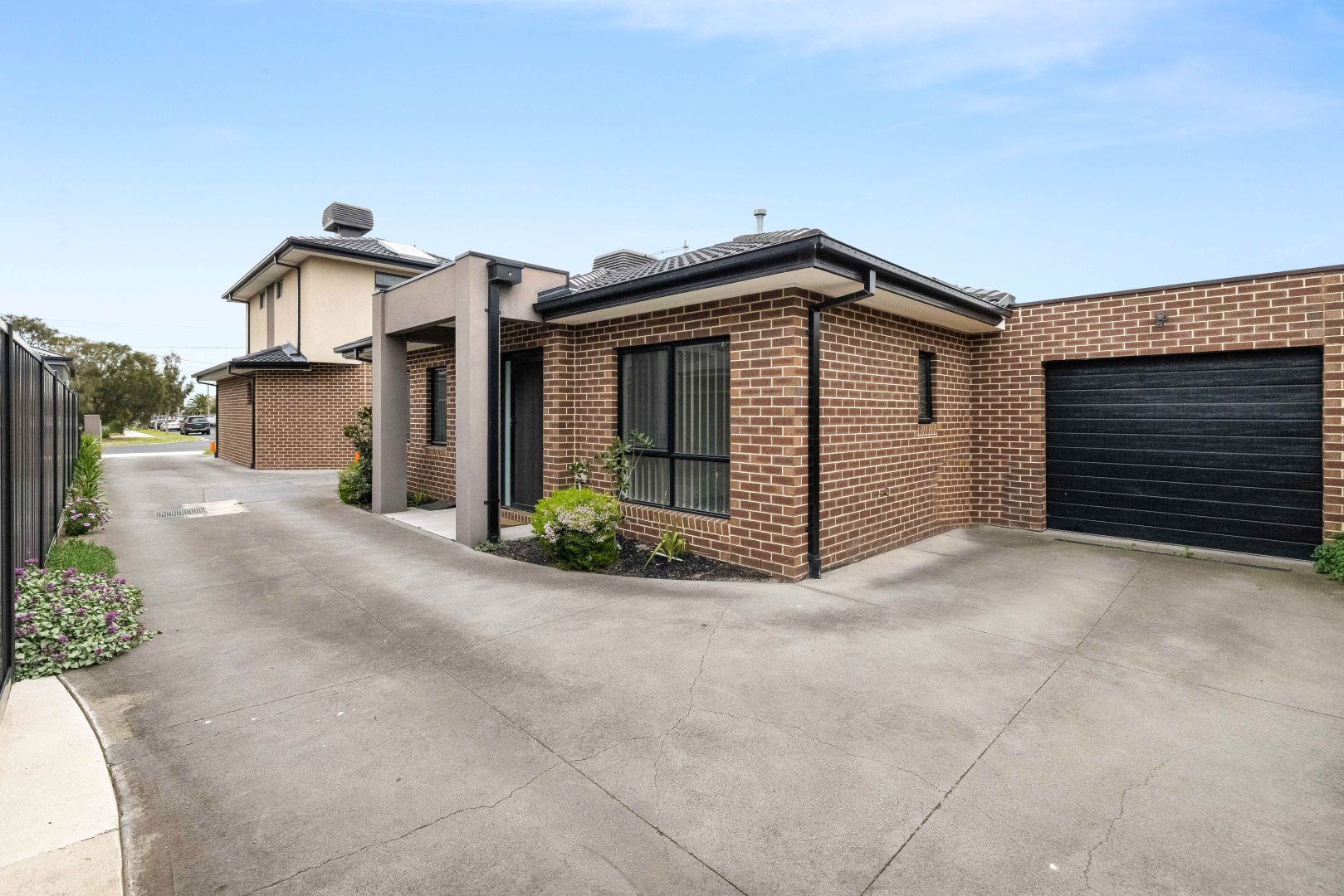 2/18 Hilton Street, Hadfield VIC 3046