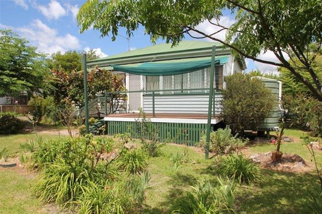 Picture of 43 Callandoon Street, WALLANGARRA QLD 4383