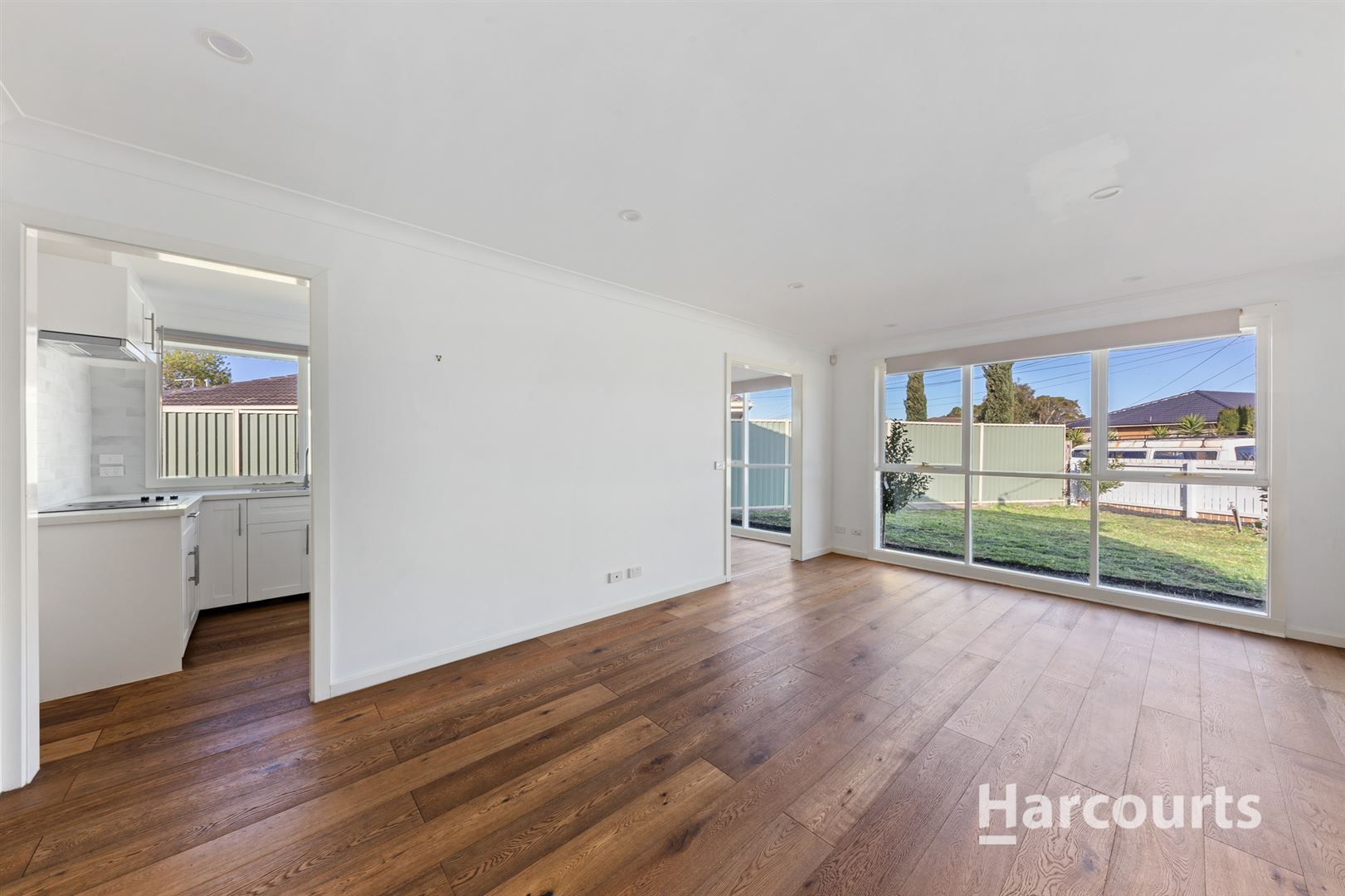 15 Chester Crescent, Deer Park VIC 3023, Image 2