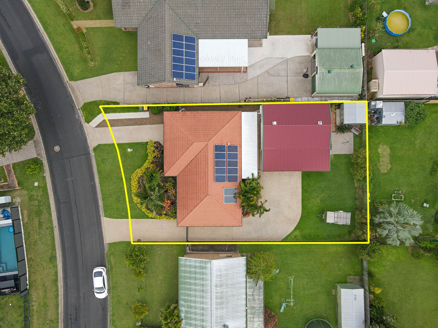 21 Hyperno Road, Point Vernon QLD 4655, Image 2