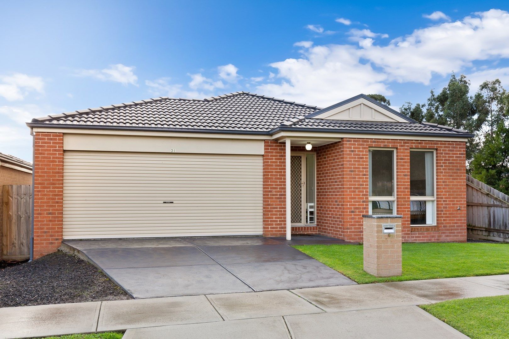 31 Shakespeare Court, Drouin VIC 3818, Image 0