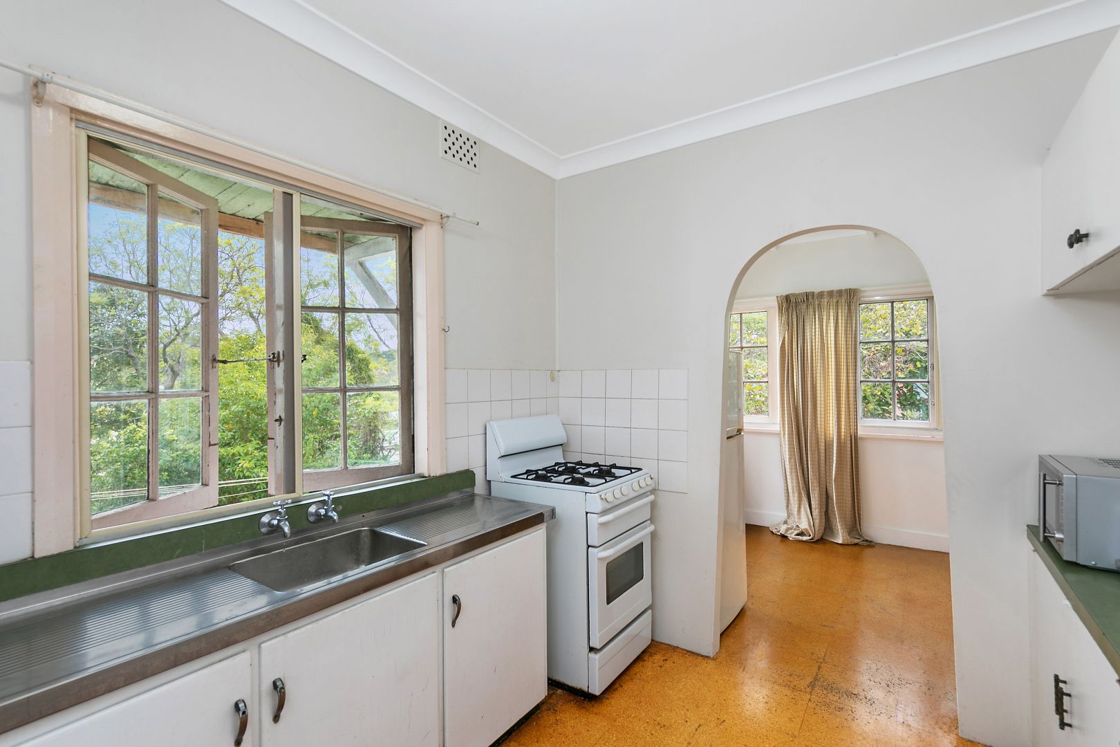 27 Ashley Street, Hornsby NSW 2077, Image 2
