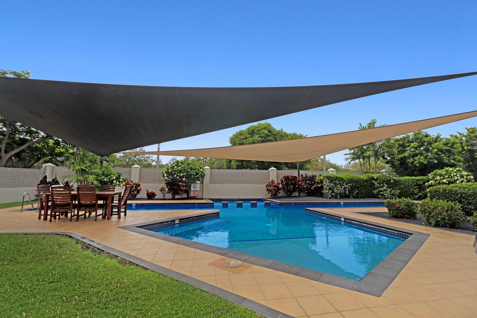2 bedrooms Apartment / Unit / Flat in 22/11-17 Stanley Street TOWNSVILLE CITY QLD, 4810