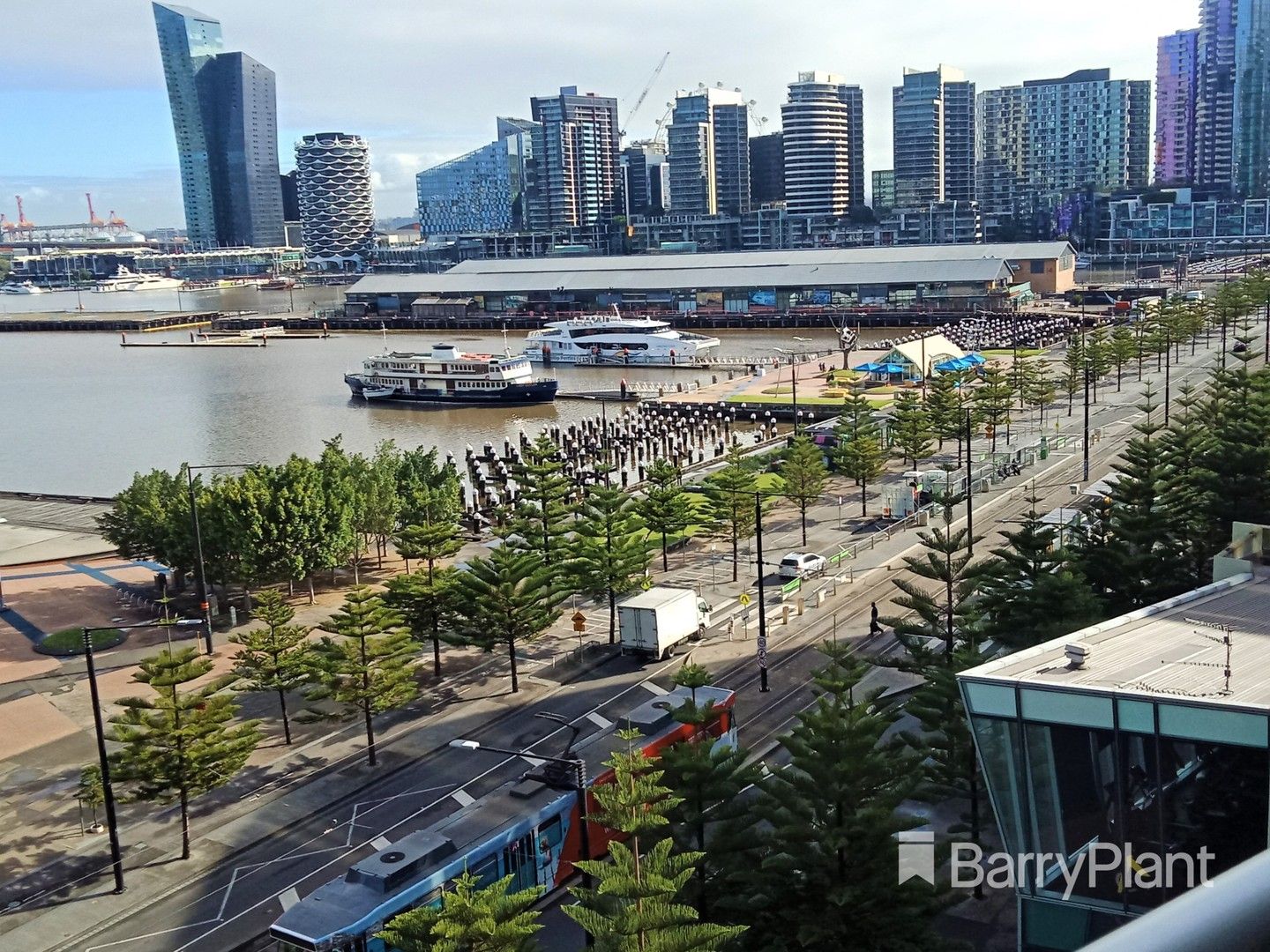 1 bedrooms Apartment / Unit / Flat in 803/100 Harbour Esplanade DOCKLANDS VIC, 3008