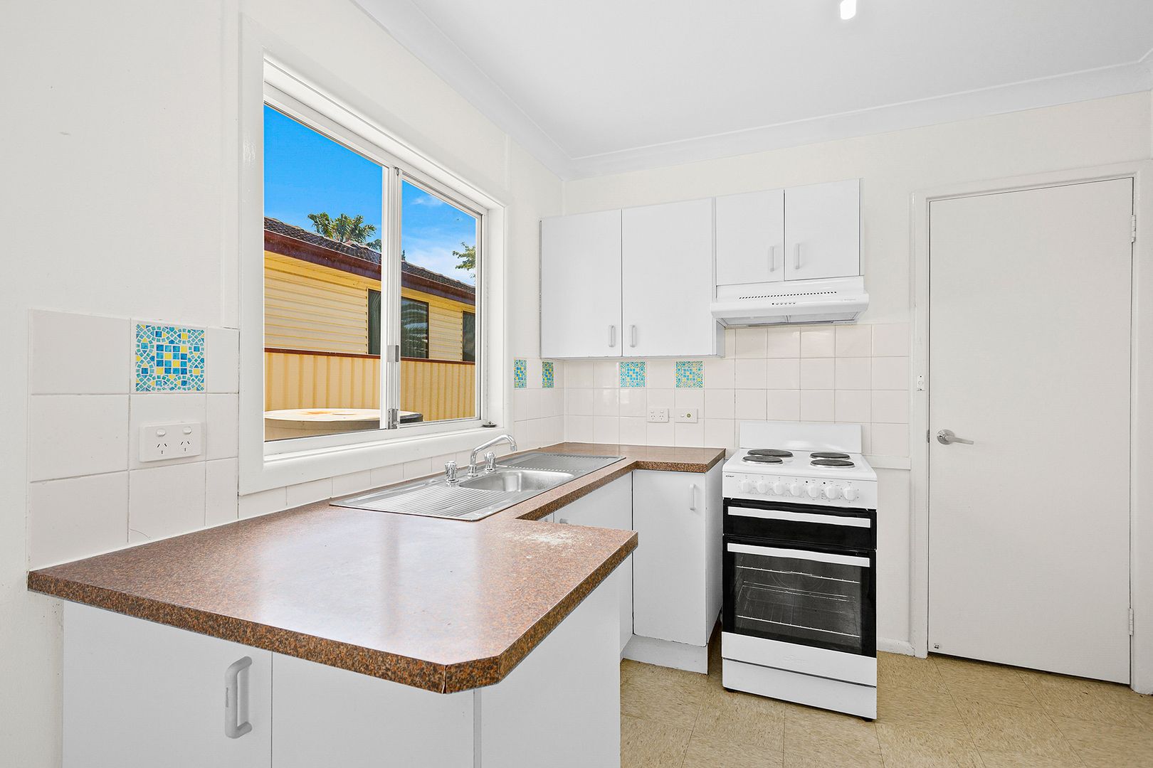 7 Alfred Crescent, Lake Illawarra NSW 2528, Image 1